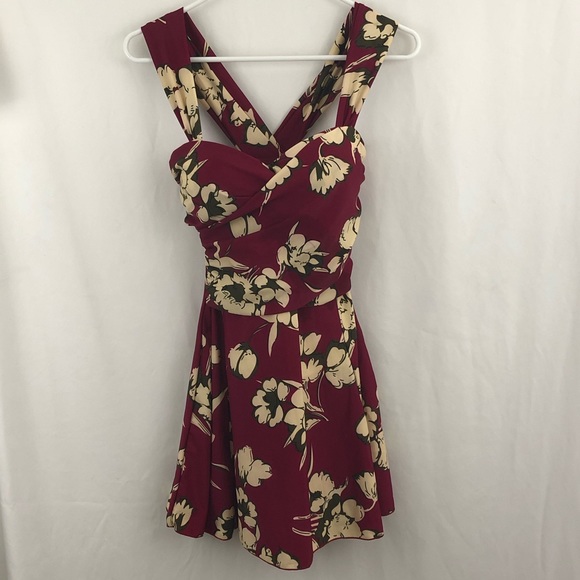 Cocopear Red Floral Cross Back Summer Swimwear M - Picture 2 of 11